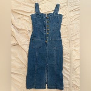 NEVER WORN. Denim button up midi dress.